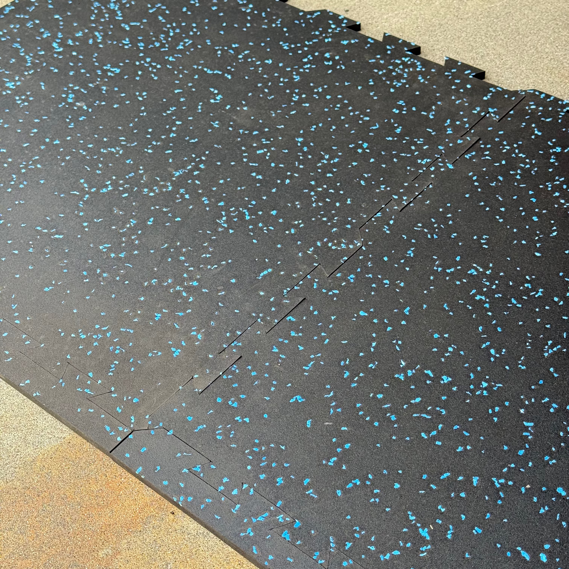 NWR Stamina Interlocking Gym Tile with Edges- 2' x 2' x 10mm - Blue Fleck - SummitRubber